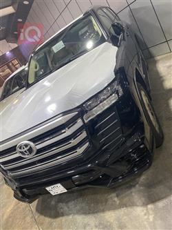 تۆیۆتا لاند کروزەر